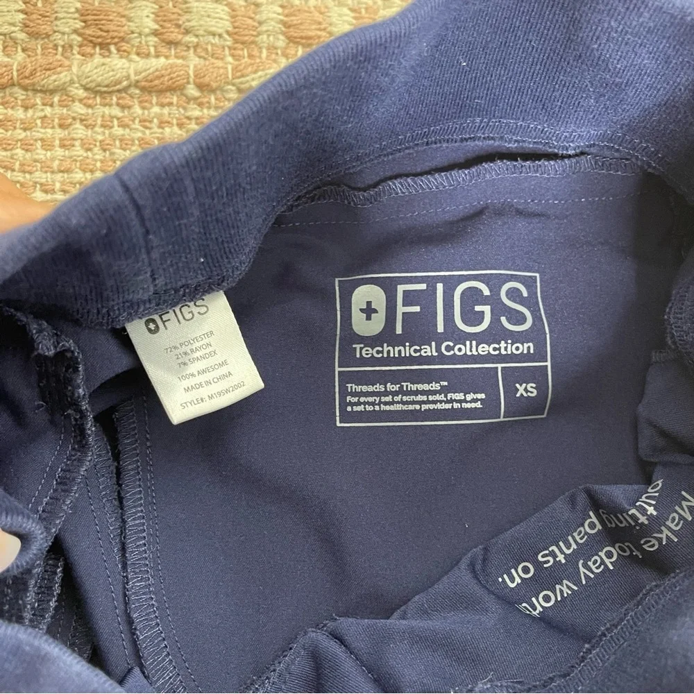 FIGS Technical Collection Navy Scrub Pants XS Snap Zip Pocket Style M19SW2002